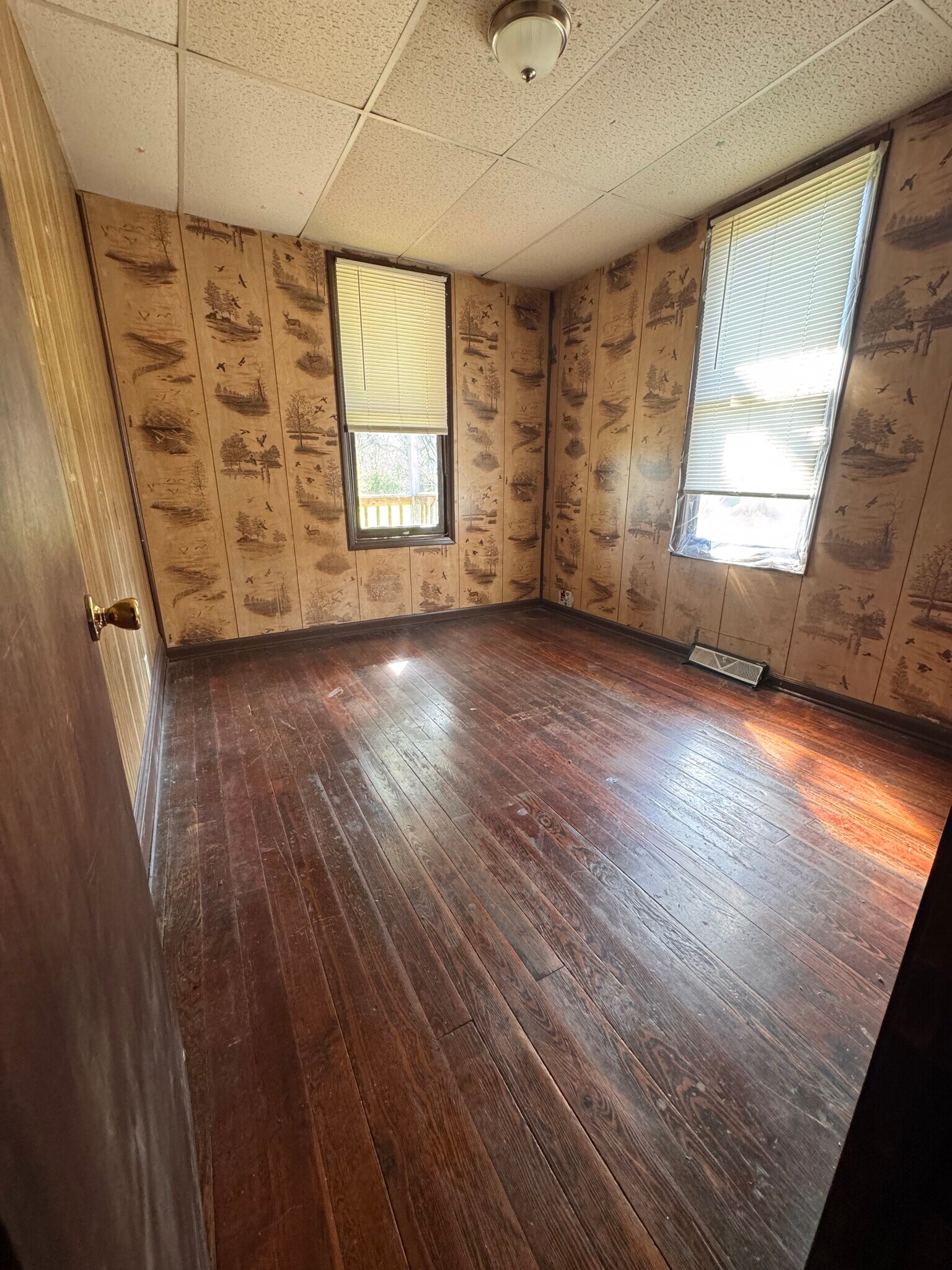 Building Photo - 309 S James St