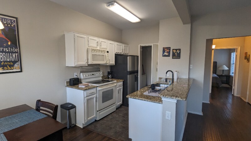 Building Photo - 7340 Skillman St