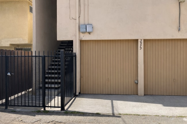 Building Photo - Rare North Park Gem – Remodeled Tiffany Blue Kitchen + Parking!