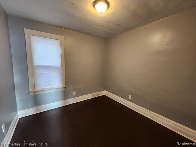 Building Photo - 611 E Bethune St