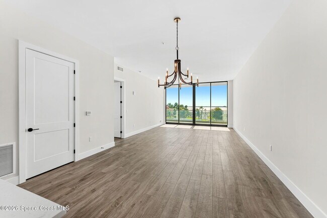 Building Photo - 225 Strand Dr