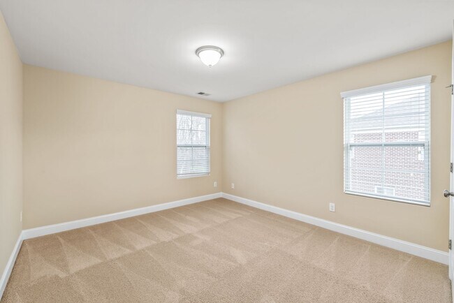 Building Photo - (Coming Soon) 5 Bedroom Brick Home in Matthews!