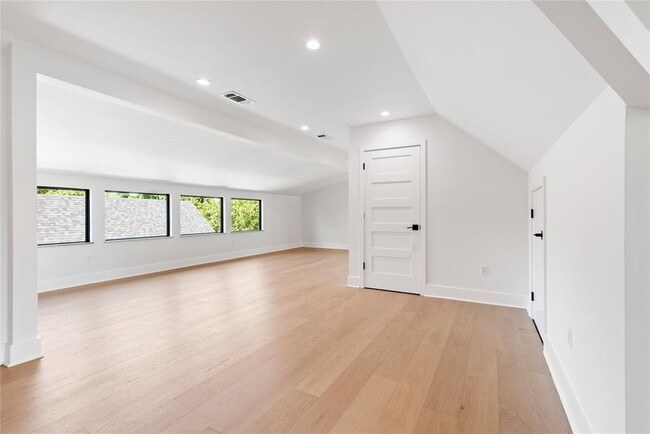 Building Photo - 2109 Wordsworth Dr