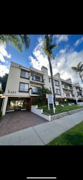 Primary Photo - Whitsett Apartments