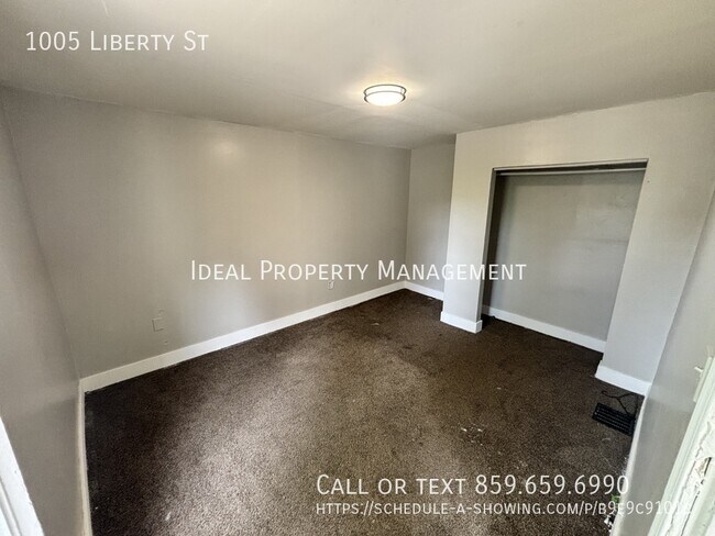 Building Photo - 1005 Liberty St