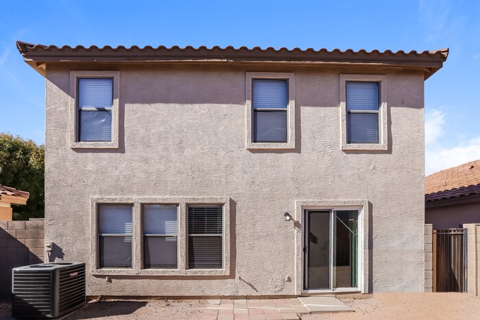 Building Photo - 2327 E 35th Ave