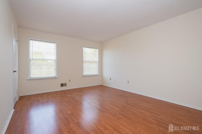 Building Photo - 122 Concordia Cir