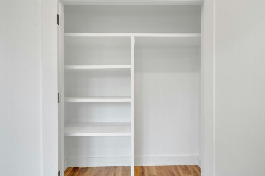 Building Photo - 71 Mission St