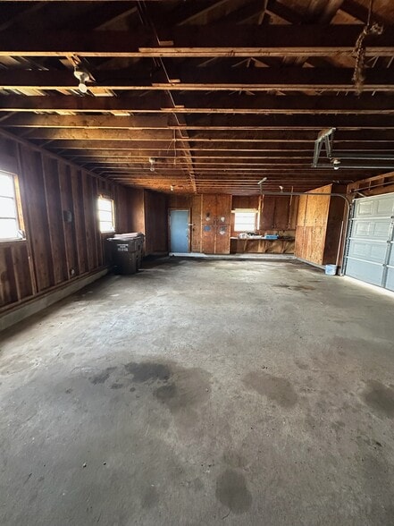 Building Photo - 34905 Gordy Rd