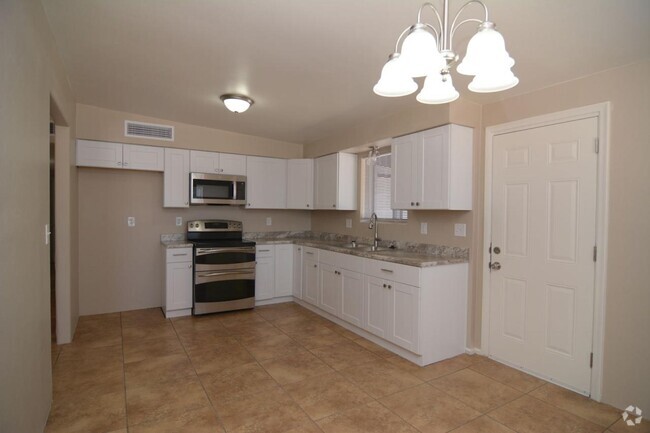 Building Photo - 4515 S 15th Ave