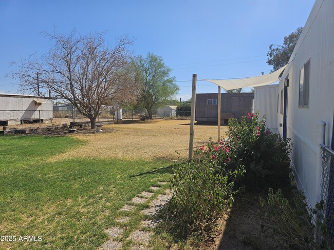 Building Photo - 26841 W Desert Crest St