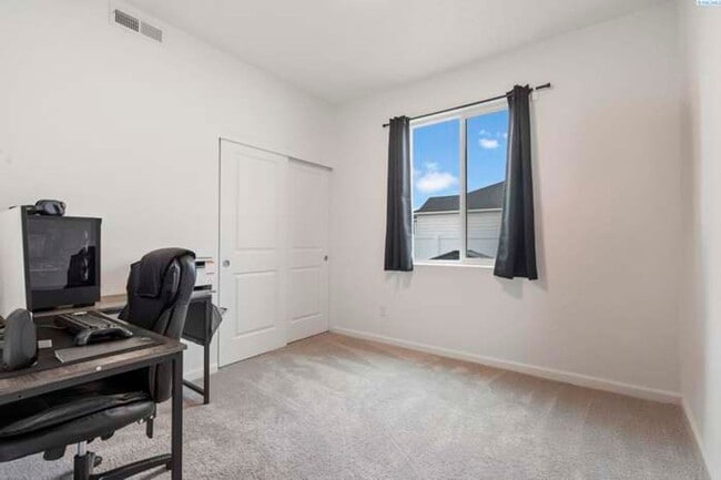 Building Photo - 308 Ruby Ave