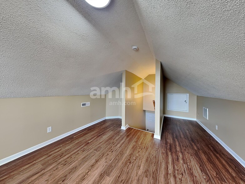 Building Photo - 3498 Torrington Ln