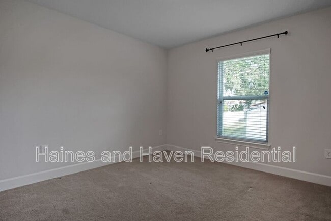 Building Photo - 1217 Forest Hill Dr