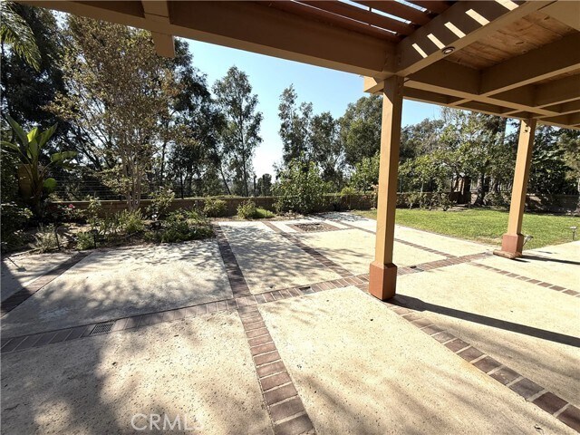 Building Photo - 26924 Marbella