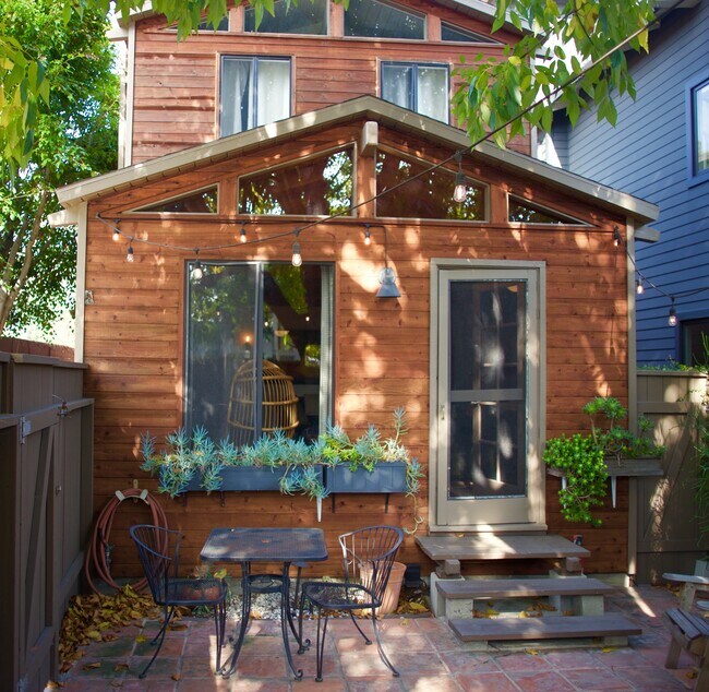 Building Photo - 521 Rialto Ave