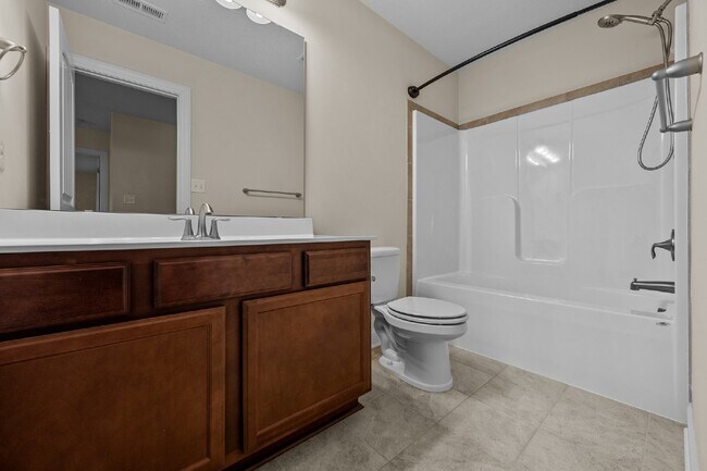 Building Photo - 304 Little Egret Ln