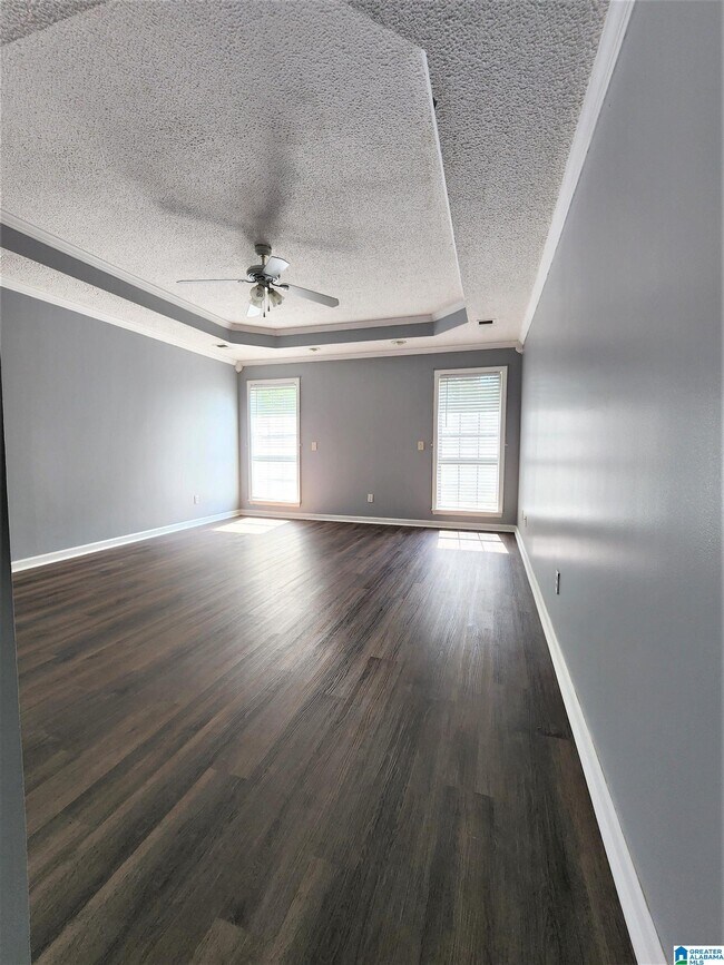 Building Photo - 3013 Bowron Rd