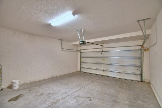 Building Photo - 691 Campo Ln