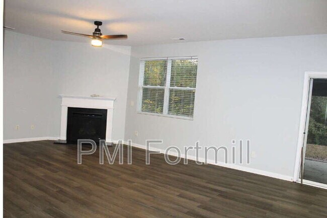 Building Photo - 1147 Spicewood Pines Rd