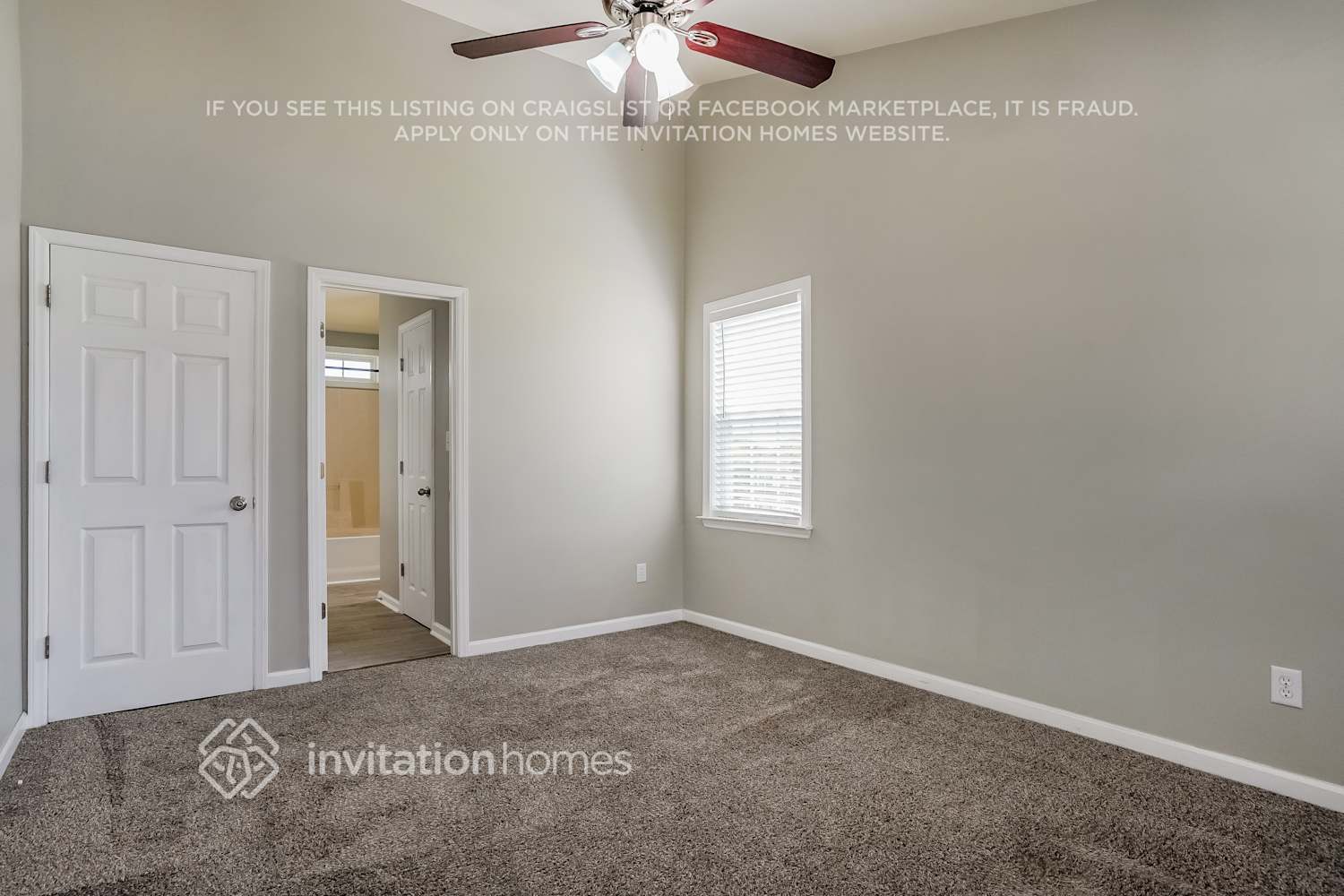 Building Photo - 402 Zircon Ln