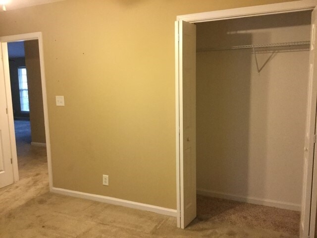 Building Photo - 4021 New Grange Cir