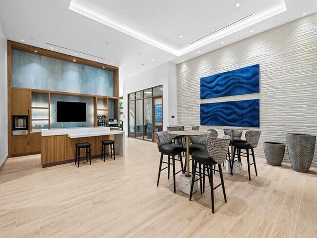 Building Photo - 153 N Seabreeze Blvd