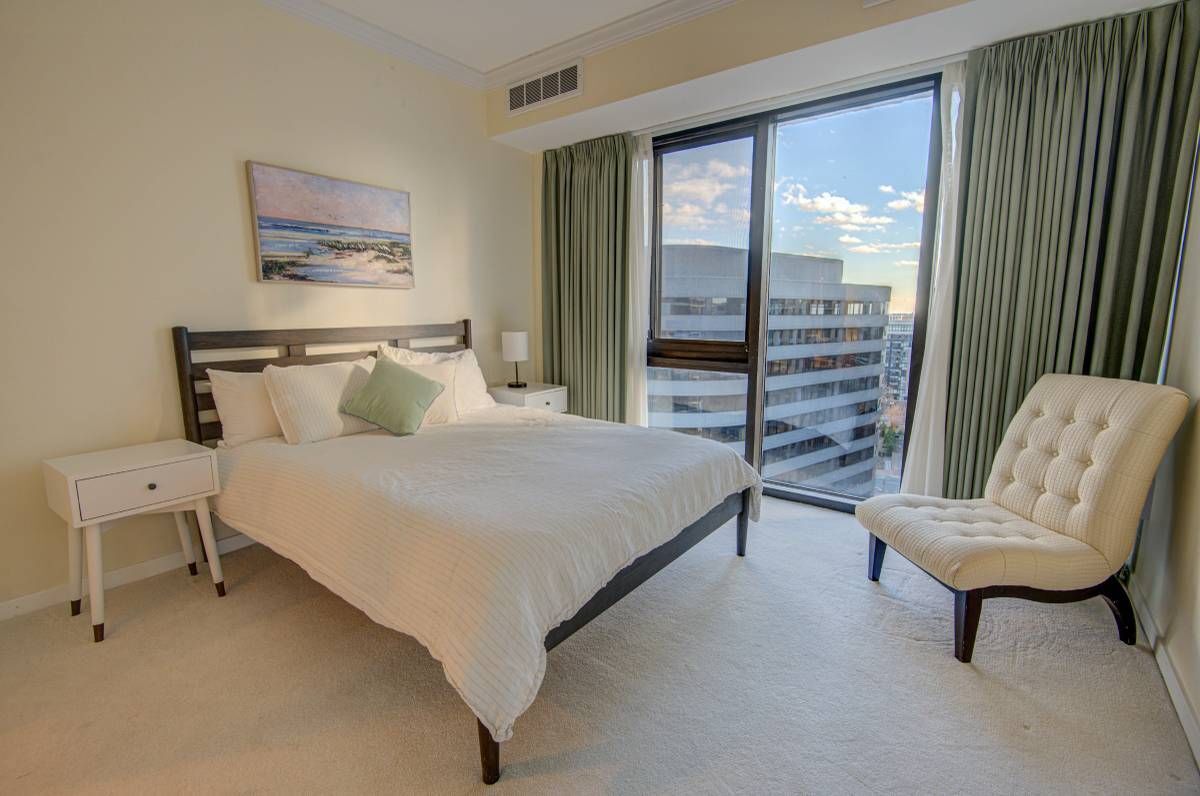 Building Photo - 1530 Key Blvd