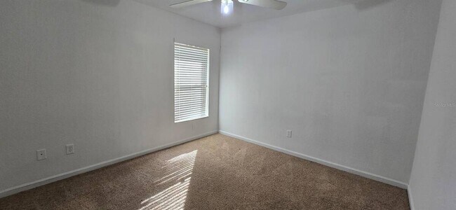 Building Photo - 4170 SW 47th Ct