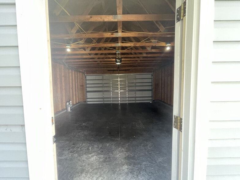 Building Photo - 15 6th Ave