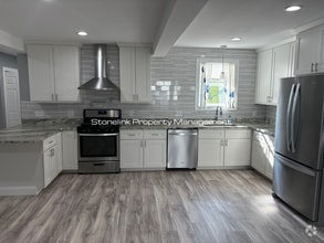 Building Photo - Fully Renovated Condo For Rent in West War...