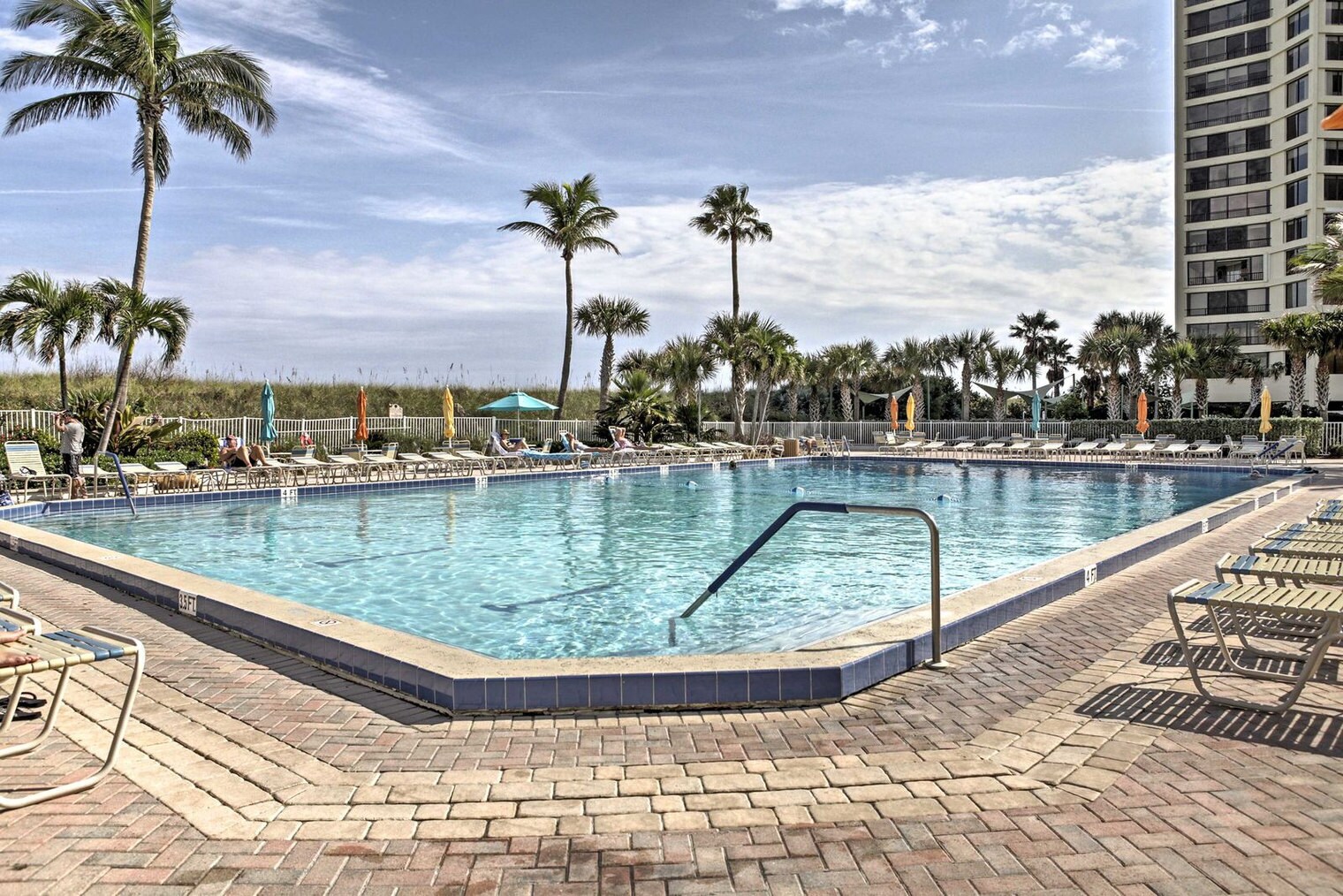 Building Photo - 2400 S Ocean Dr