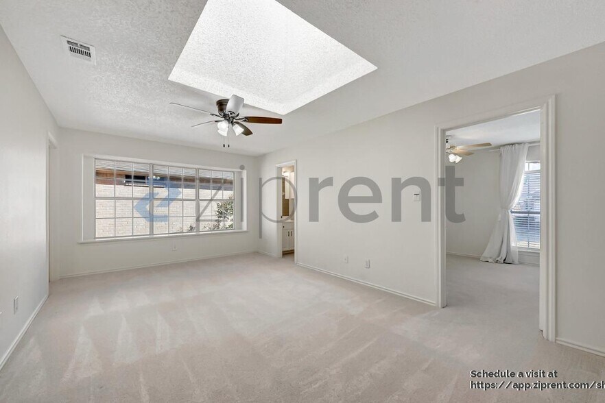 Building Photo - 2111 Daniel Way