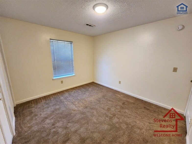 Building Photo - 246 Dogwood Pointe Dr