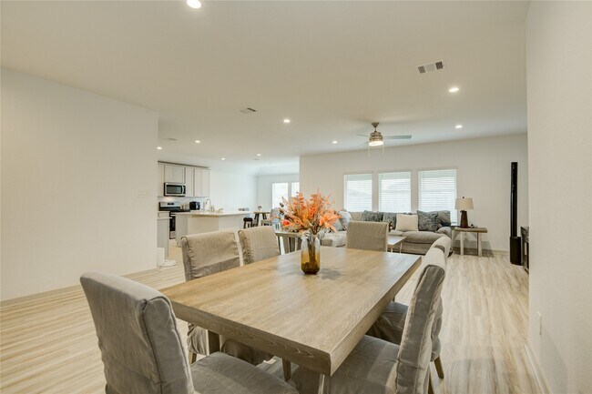 Building Photo - 3530 Ter Lndg Ct