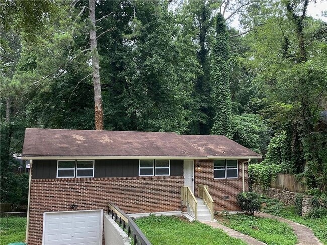 Primary Photo - 2139 Trailwood Rd