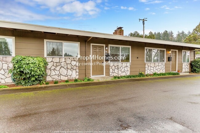 Building Photo - Charming Two Bedroom Unit in Mt Tabor!