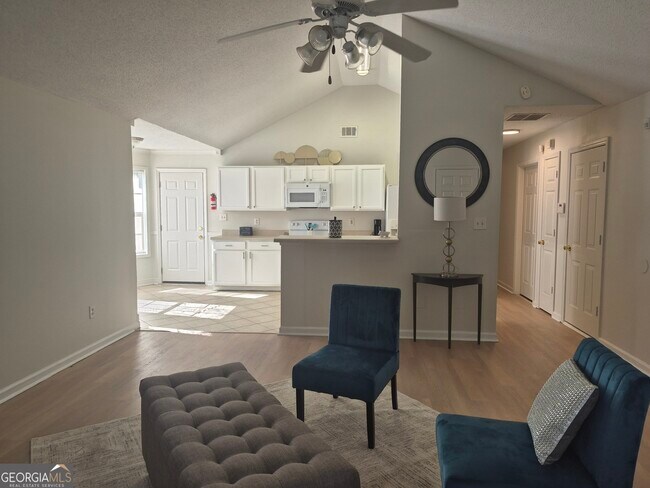 Building Photo - 7065 Mahonia Pl