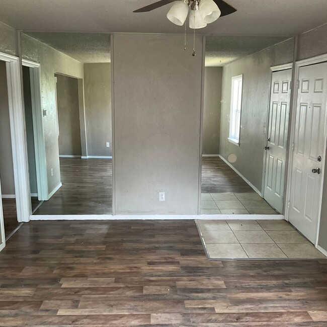 Building Photo - Craftsman cottage style home for rent