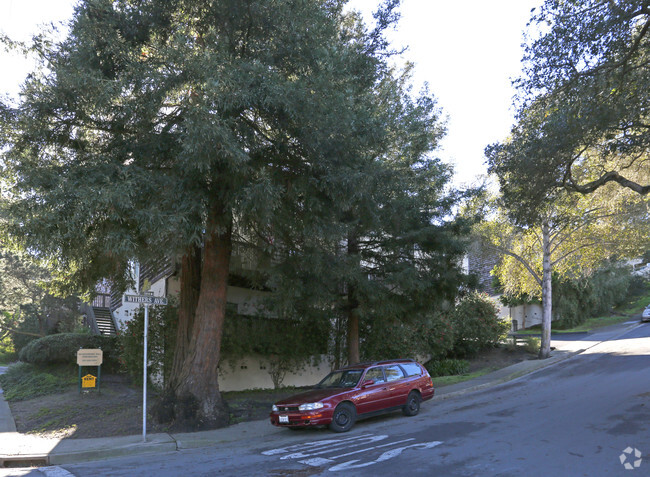 Building Photo - Huckleberry Hill Townhouses