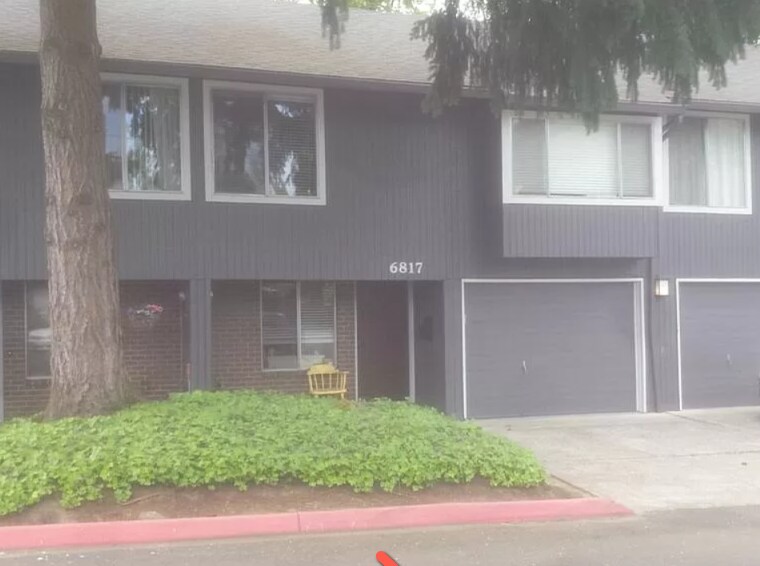 Building Photo - 6817 NE 13th Ave