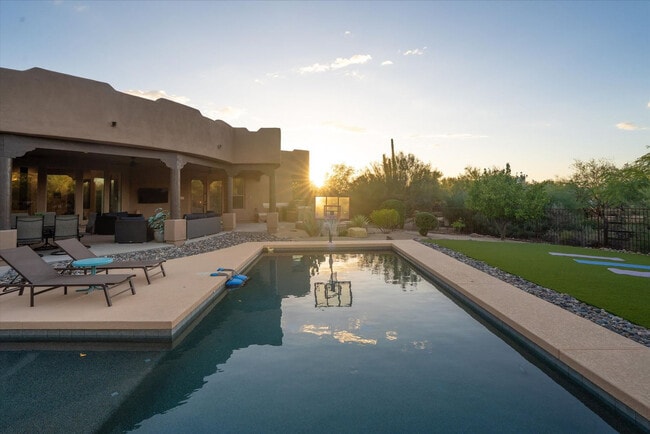 Building Photo - 6708 E Calle de Las Estrellas Rd