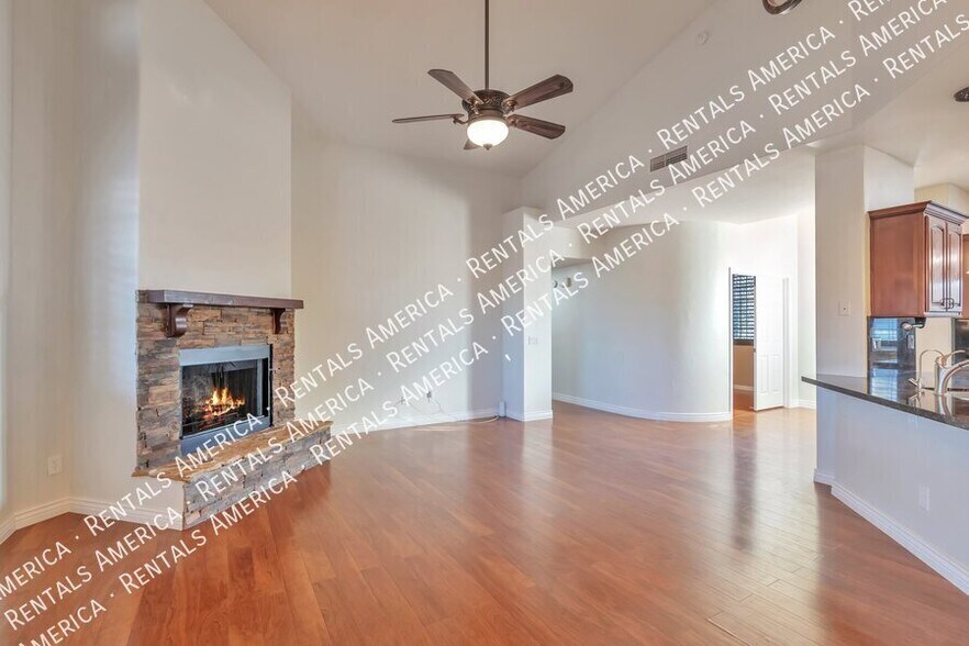 Building Photo - 8509 S Camino Bengala
