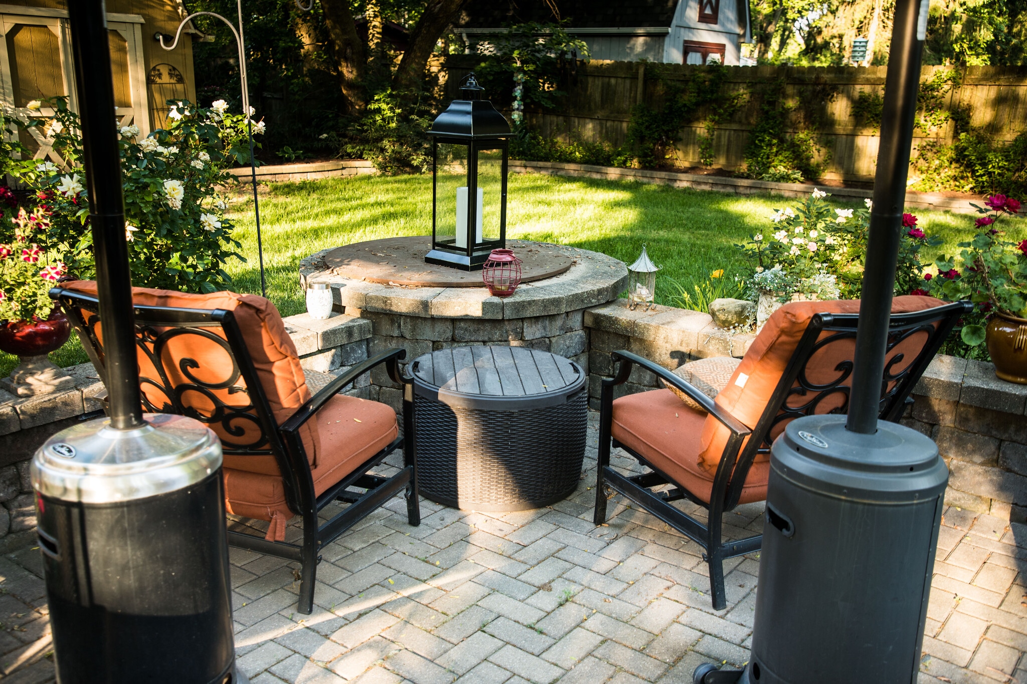 Patio - 28W461 Juanita Dr