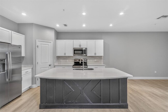 Building Photo - 2126 Crystal Bell St