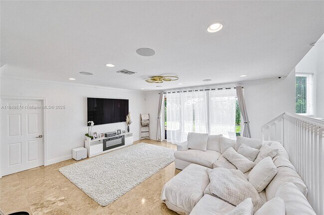Building Photo - 1500 SW 171st Terrace