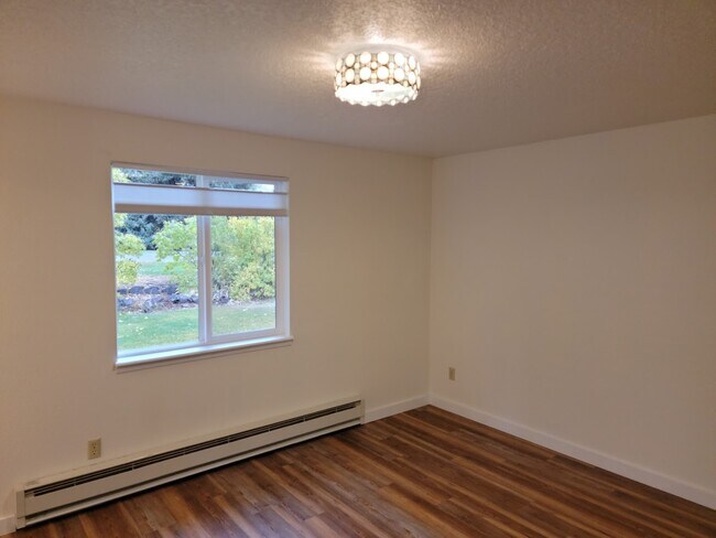 Building Photo - 111 Della Vista Dr