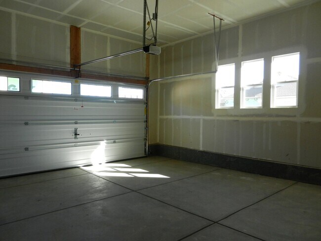 Building Photo - 15435 W 49th Dr