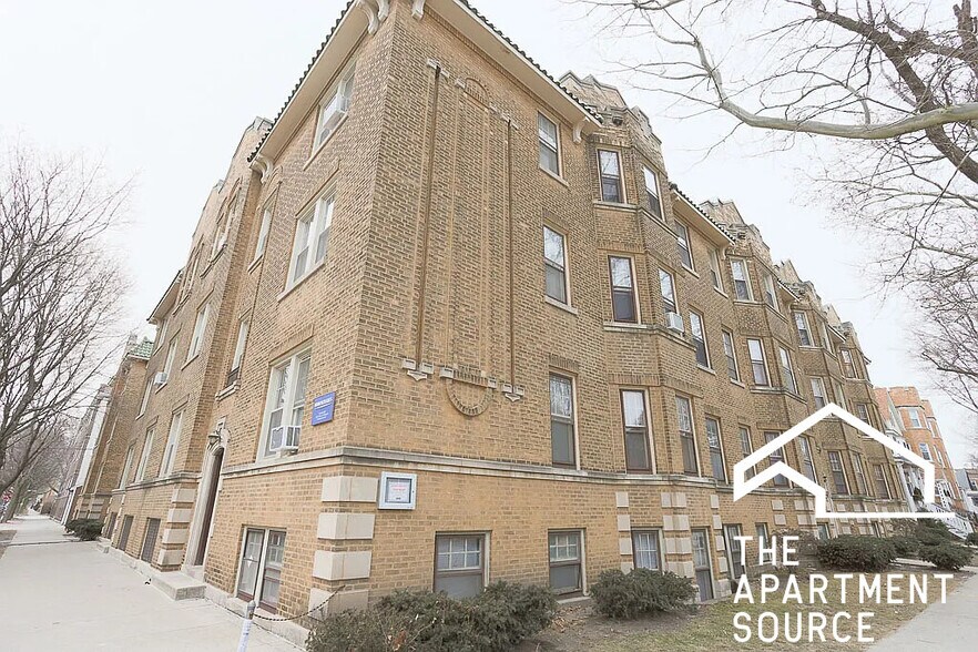 Building Photo - 4903 N Hoyne Ave