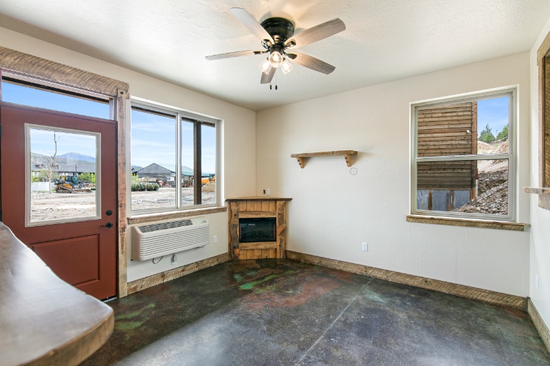 Building Photo - 6244-6243 Three Needles Ln